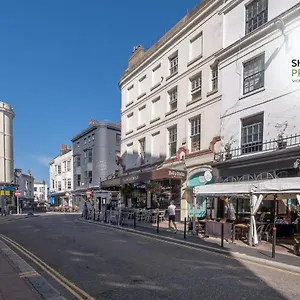 Charming Luxury 3bed In A Prime Location By Sharphaus Short Lets & Serviced Management , Brighton United Kingdom