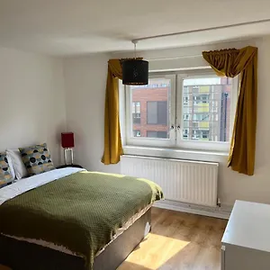 Morden 2 Bedroom Tower Bridge , London United Kingdom